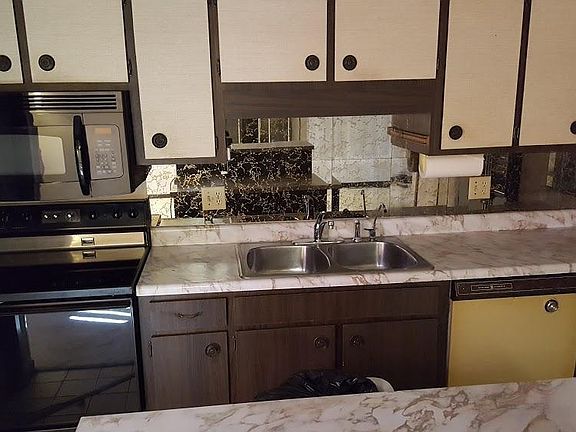 5th image of 2440 NE 7th St #49