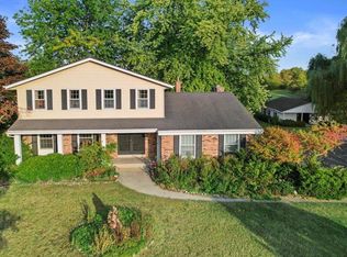 W278S10980 Fairview Cir, Mukwonago, WI 53149