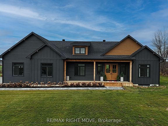 2nd image of 1366 Cambrian Rd