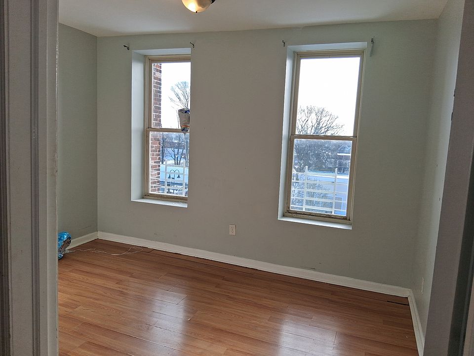 2nd image of 130 North Ave APT 3B