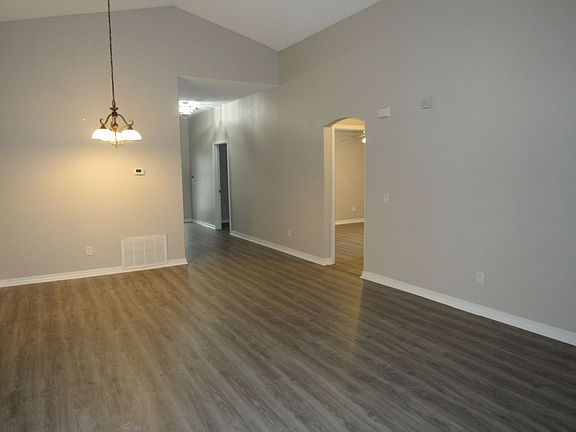 5th image of 608 Saleta St