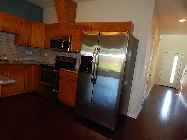 4 bed, 2.5 bath, 1630 sqft, $2,595 — Photo 4