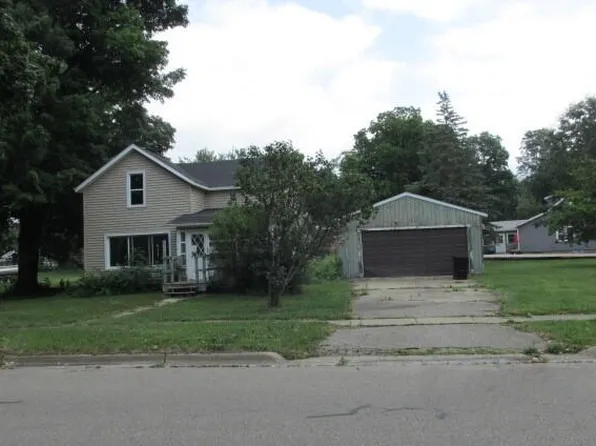 204 N Sherwood Ave, Plainwell, MI 49080
