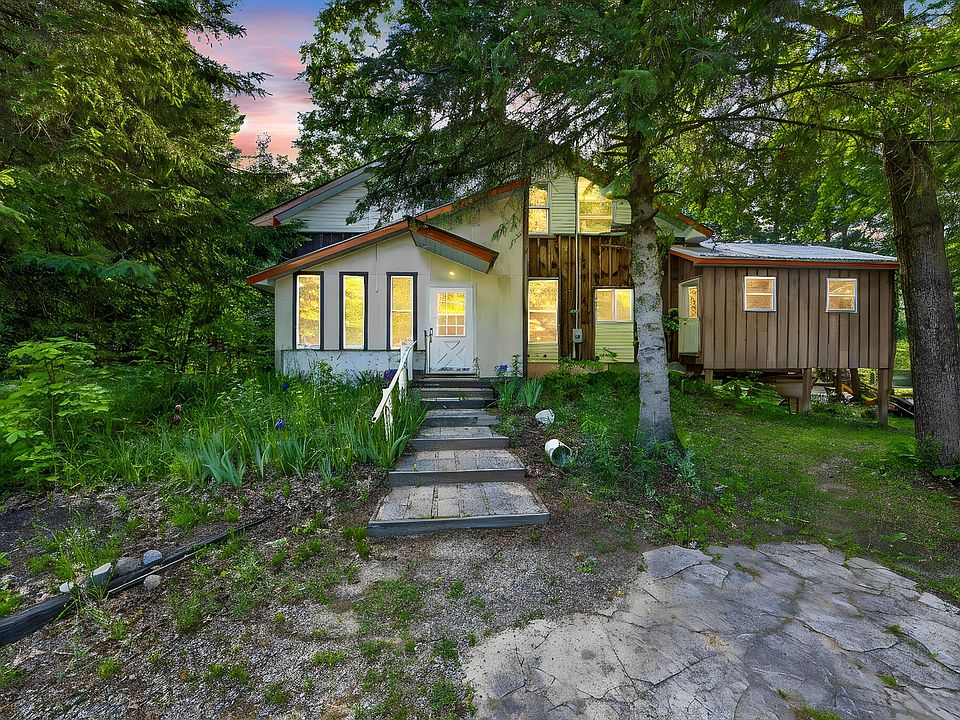 1st image of 3007 Riverview Dr