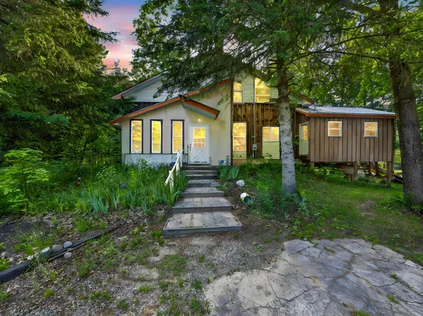 3007 Riverview Dr, Hersey, MI 49639