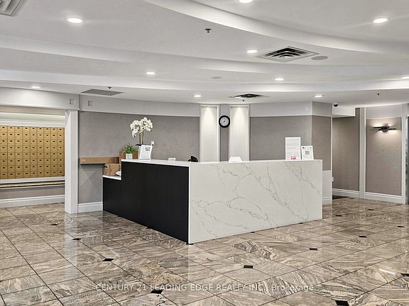 3rd image of 39 Oneida Cres #212