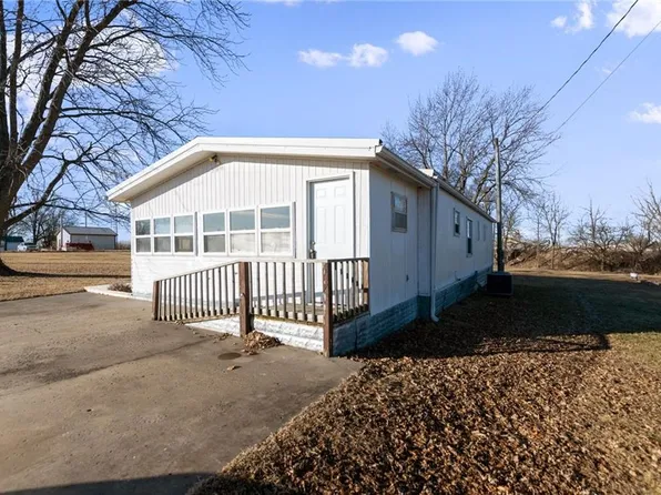 107 N Willis St, Hamilton, MO 64644