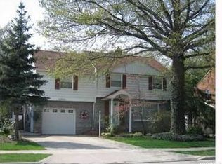4844 Edsal Dr, Lyndhurst, OH
