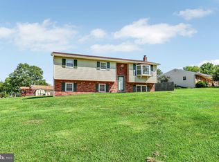 225 Bobby Jones Dr, Etters, PA 17319