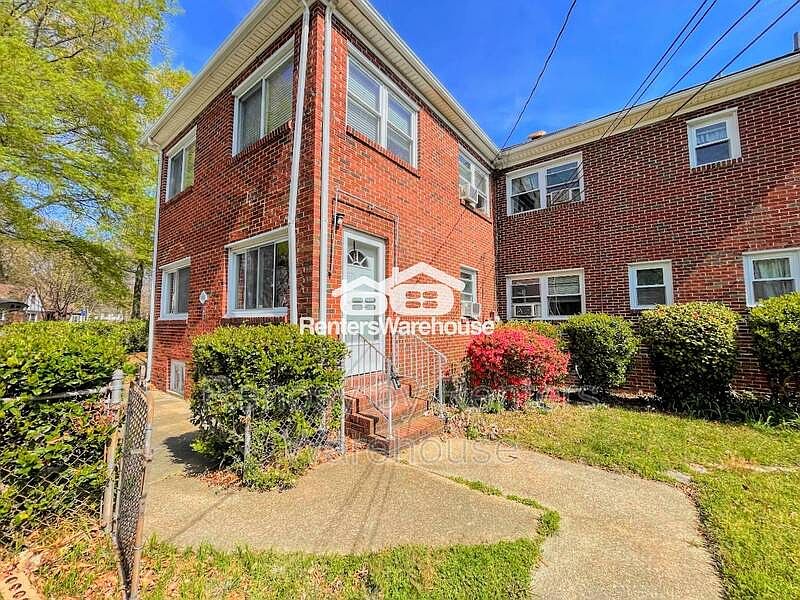 1st image of 7467 Hampton Blvd #1