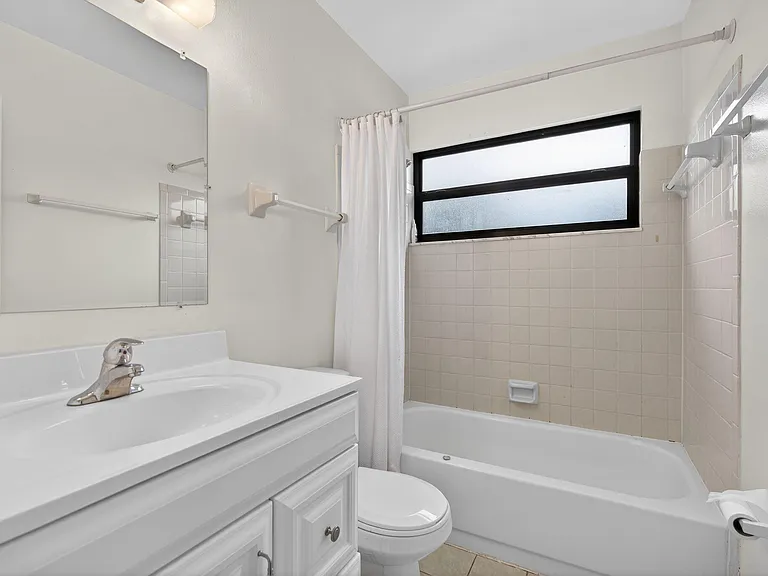 707 Stonewood Ct #19C — Photo 7