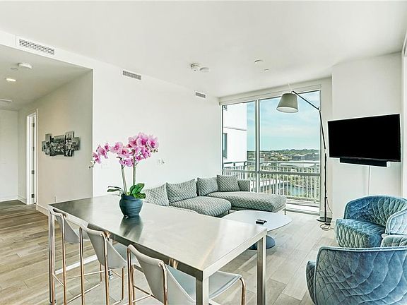 4th image of 222 West Ave Unit 1402