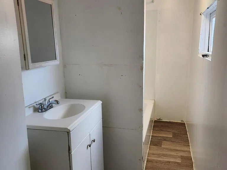 157 Center St — Photo 7