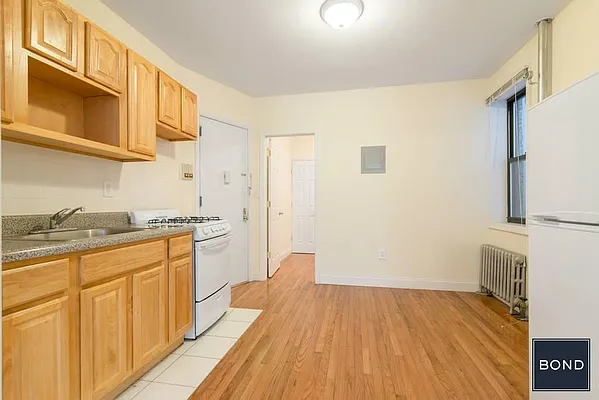 Rented by Bond New York | media 14