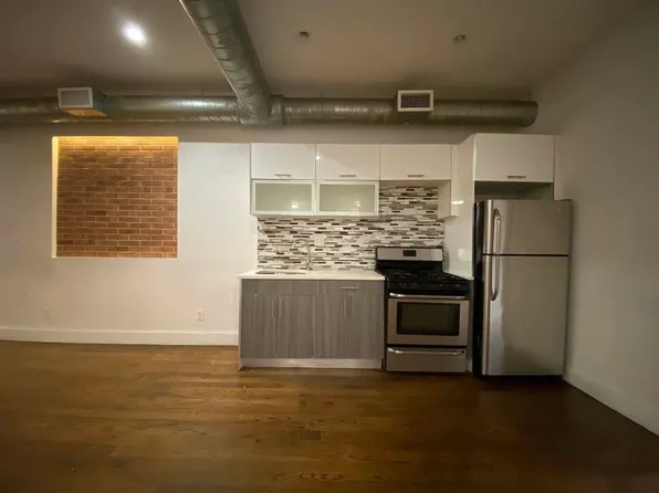 1076 Greene Avenue image 1 of 8