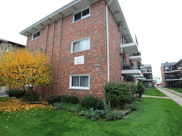 6131 W 64th Pl #F3, Chicago, IL 60638