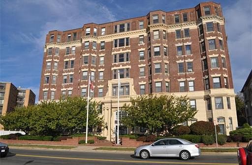 1st image of 285 Lynn Shore Dr APT 506