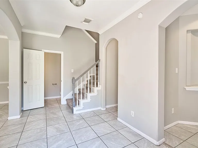 13714 Hillingdale Ln — Photo 11