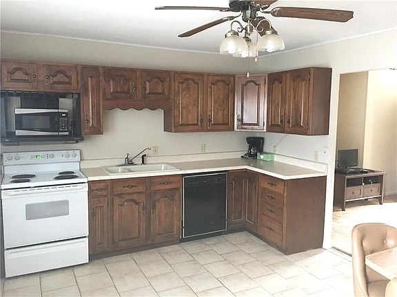 4th image of 2605 Hillside Ln
