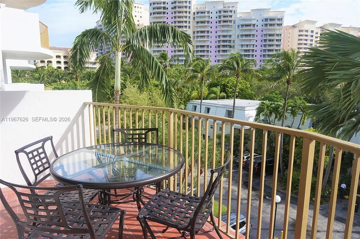 Building Photo - 210 Sea View Dr #408