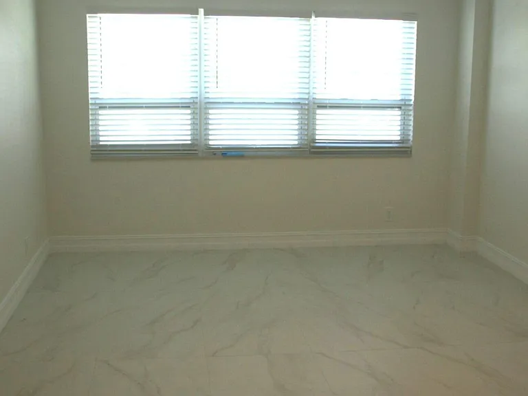 340 Sunset Dr #610 — Photo 9
