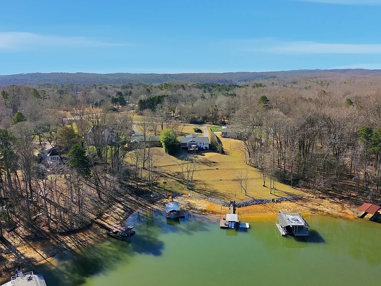 6137 Cool Springs Rd — Photo 23