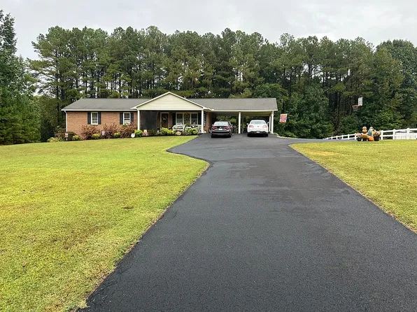 112 Mallard Lake Dr, Danville, VA 24541