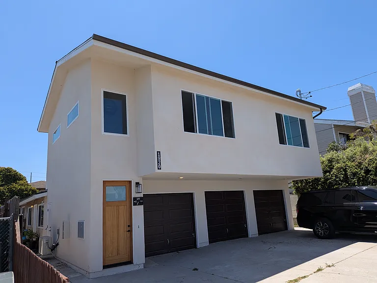 1920 Rockefeller Ln #D — Photo 16