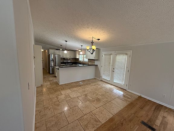 3rd image of 1311 Aycock Rd