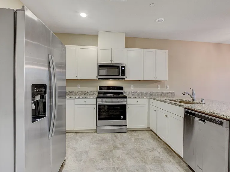 2806 Alenga St — Photo 15