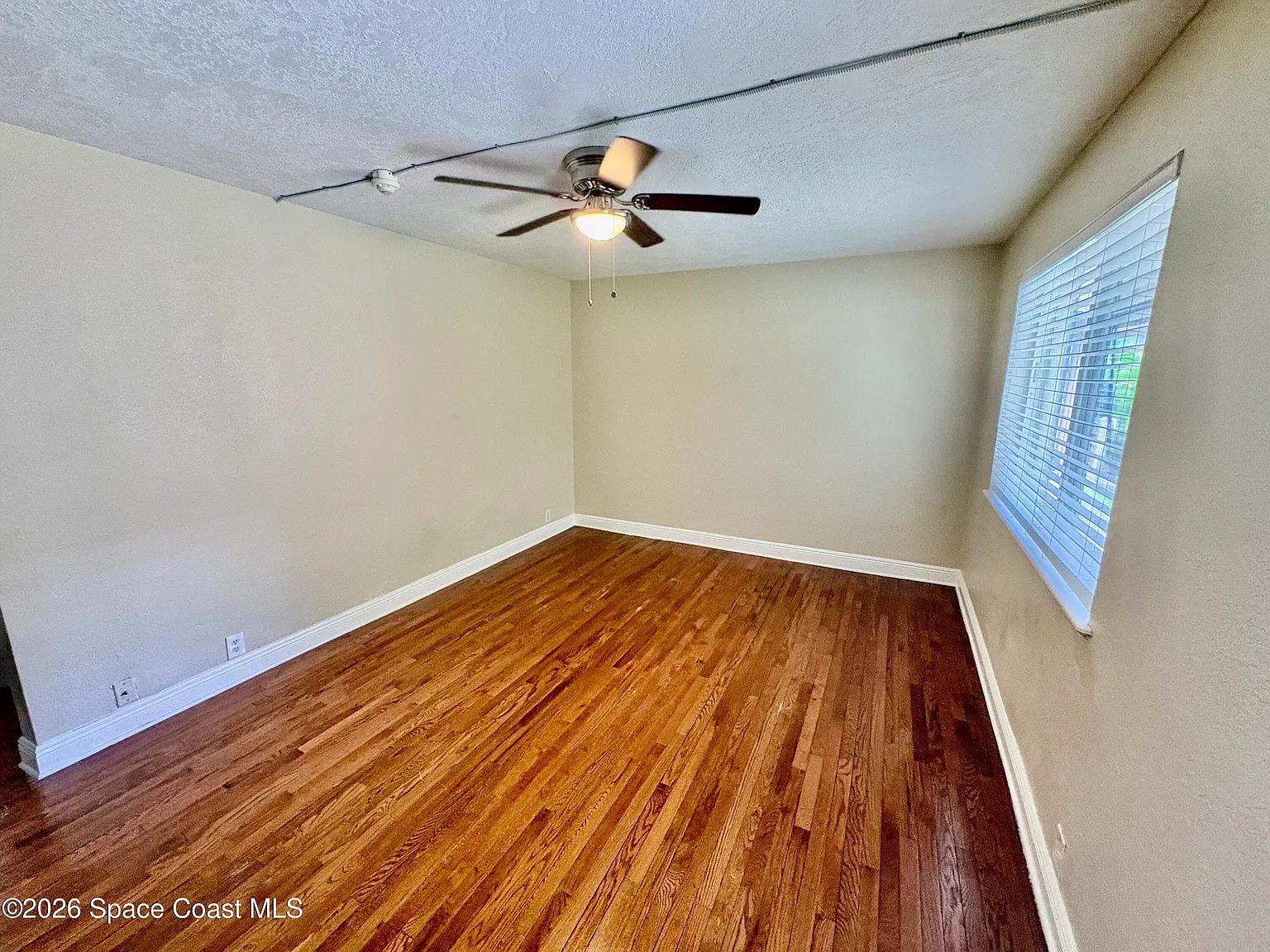 1 bed, 1.0 bath, 12416 sqft, $1,325 — Photo 4