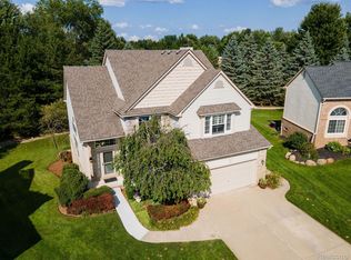 3558 Briarbrooke Ln, Rochester, MI 48306