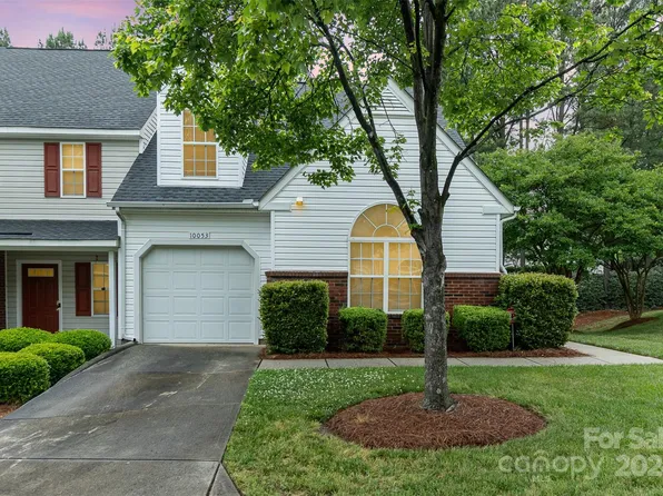 10053 University Park Ln, Charlotte, NC 28213