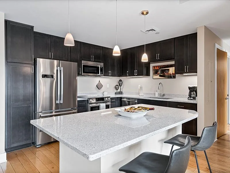 2 bed, 1092 sqft, $3,200 — Photo 4