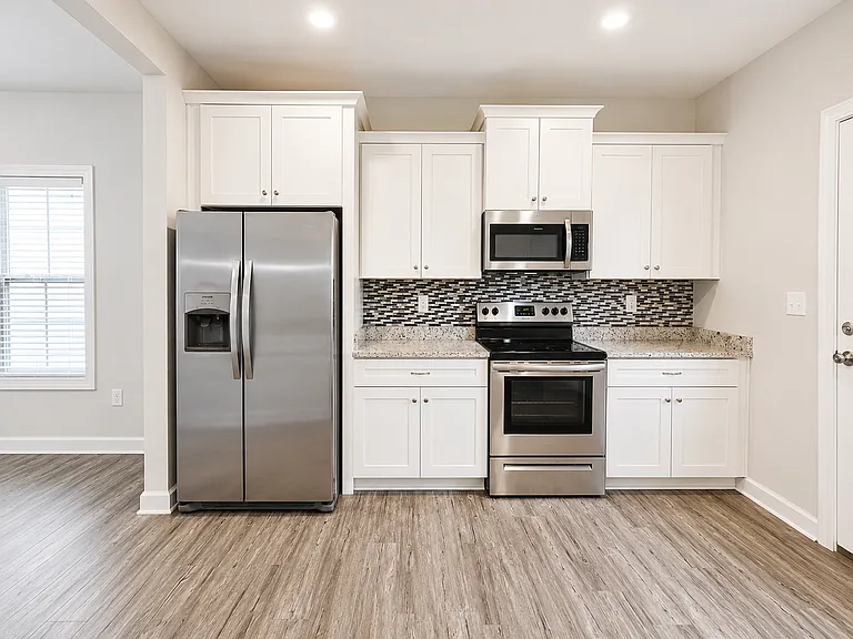 2204 Engle Ave — Photo 10