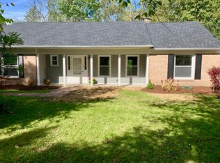 4614 W Heidel Rd, Mequon, WI 53092