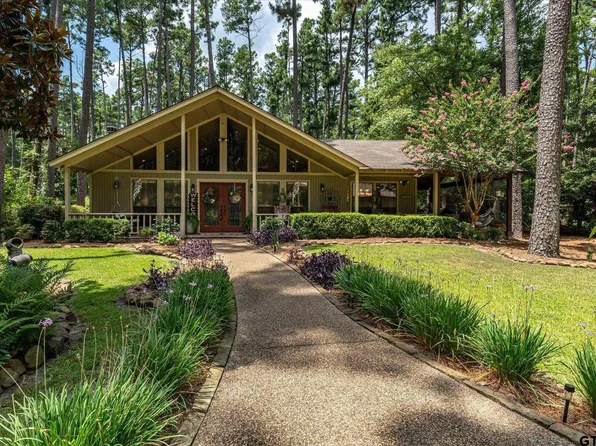 177 Pine Woods Gln, Holly Lake Ranch, TX 75765