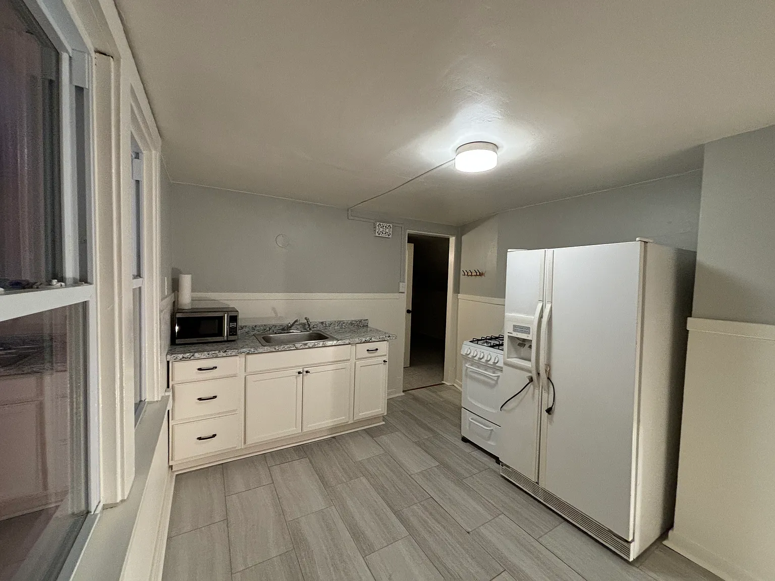 140 Sheffield Ave — Photo 4