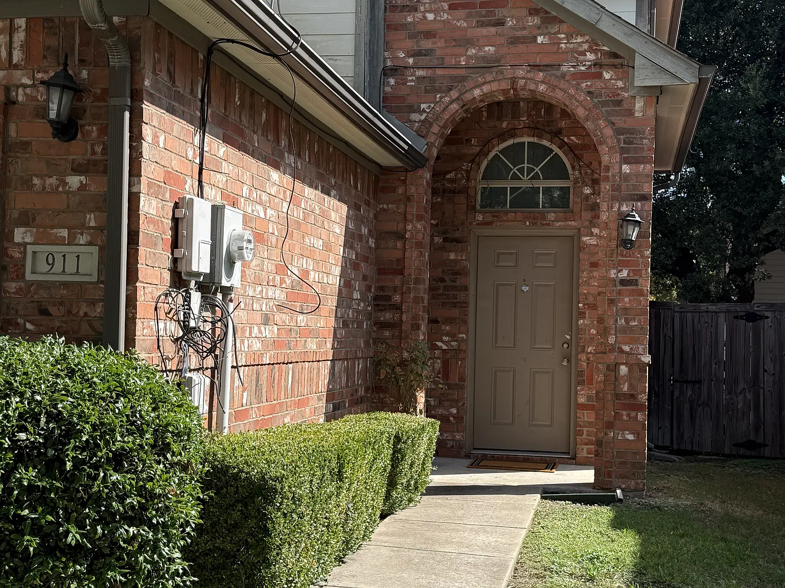 3 bed, 1618 sqft, $2,300 — Photo 3