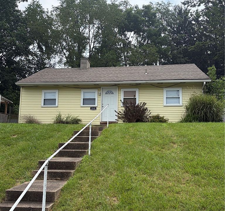 1st image of 213 Caruso Dr