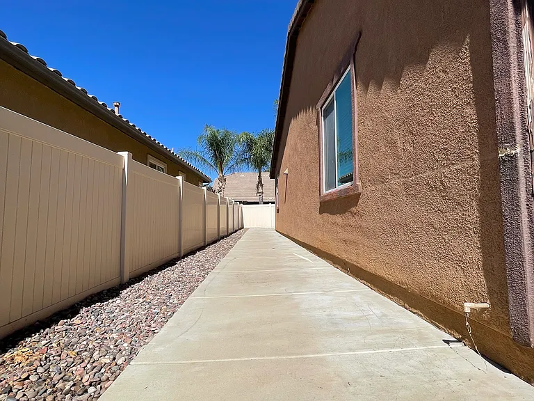 1327 Orchis Ln — Photo 24