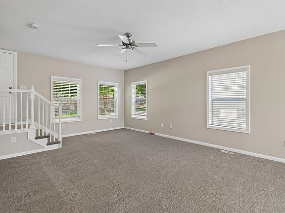 5th image of 225 SE Booth Ave