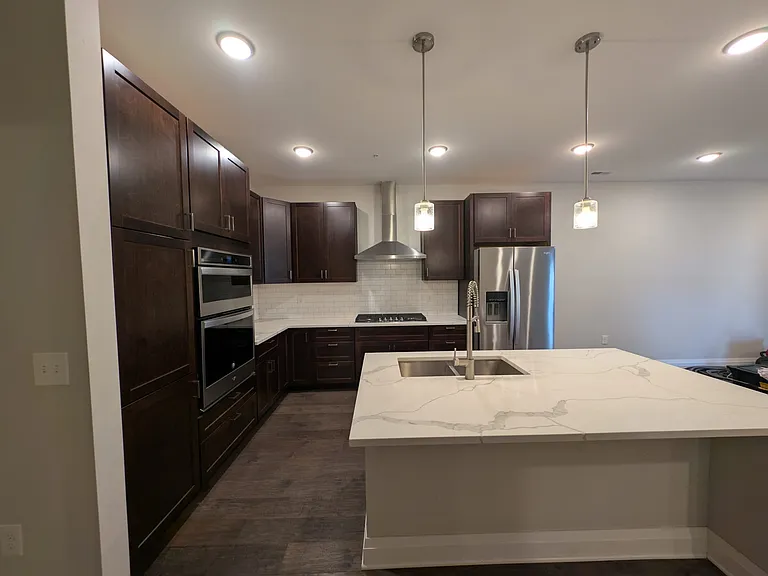 751 N 6th St #102 — Photo 6