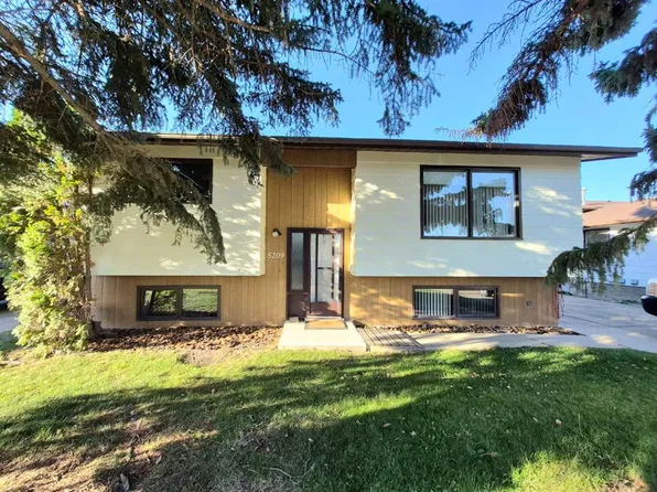 5209 S 40th Ave, Taber, AB T1G 1C6