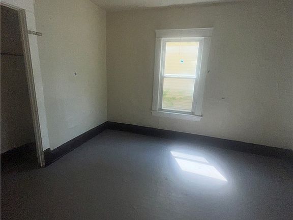 5th image of 8306 Maryland Ave