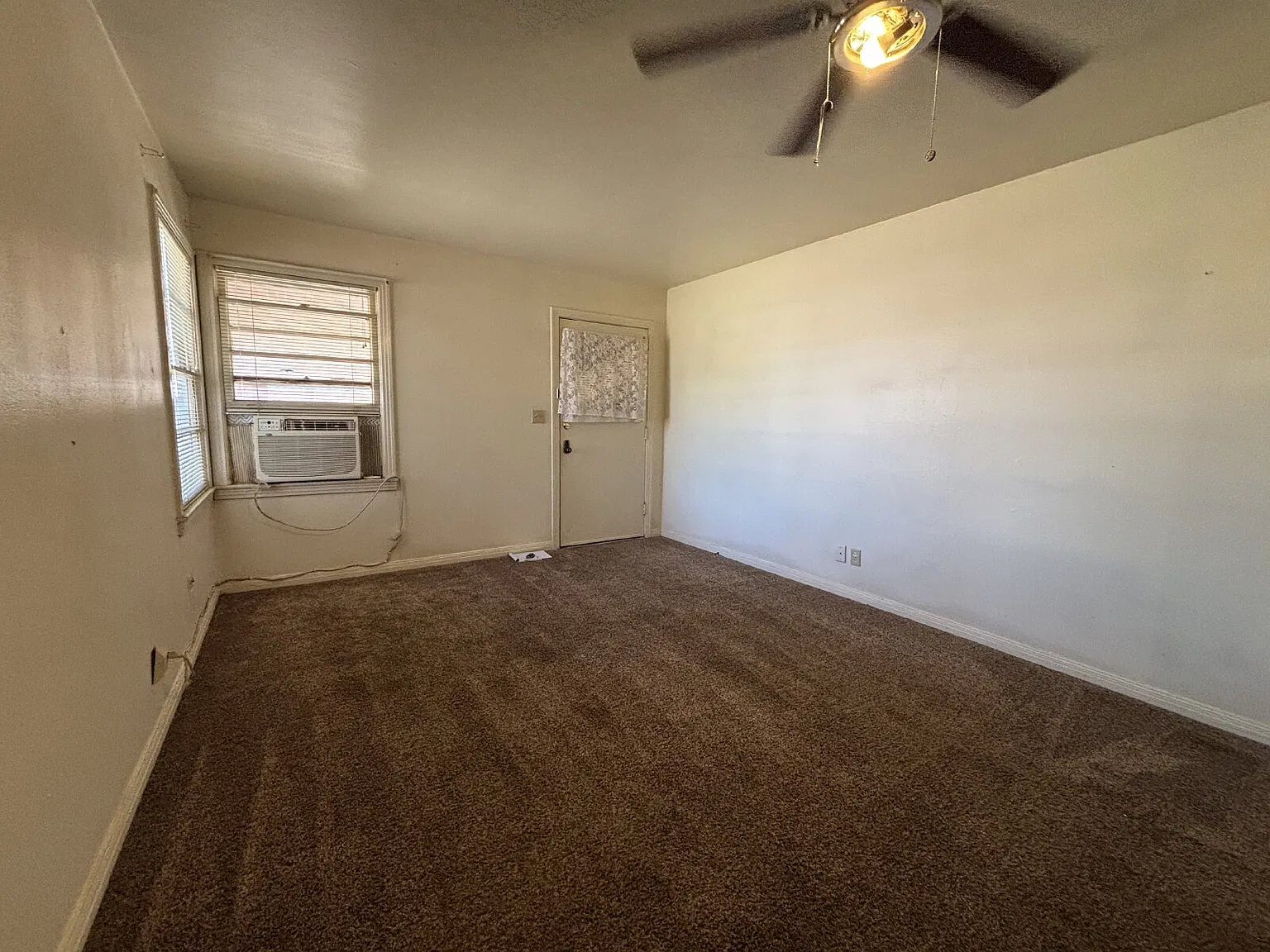 1 bed, 1.0 bath, 550 sqft, $500 — Photo 4
