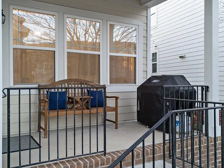 1536 Crafton Way — Photo 32