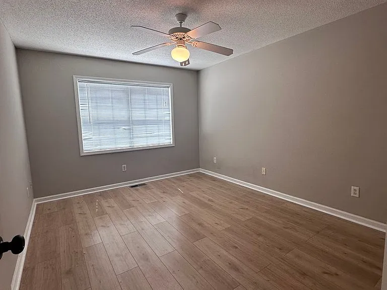 132 S Springview Dr — Photo 14