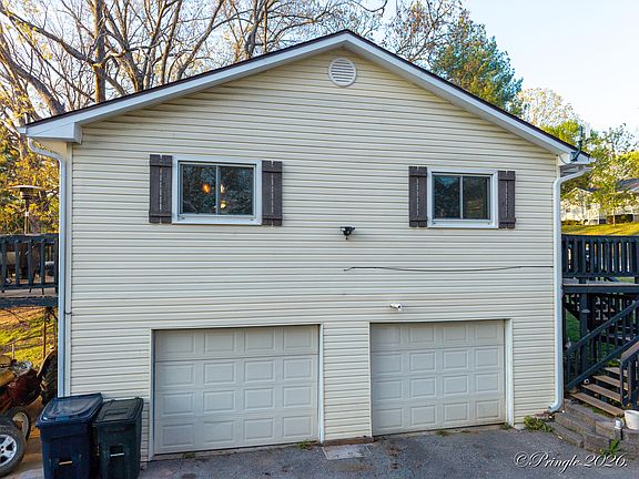 3rd image of 2617 Paula Drive