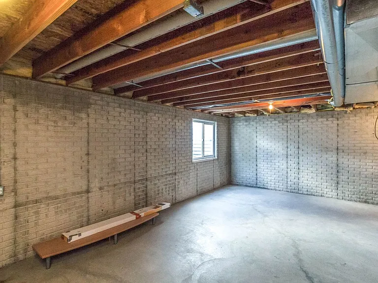 340 NE Carefree Ln — Photo 15